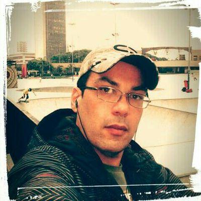 Profile Picture of Peter Oliva (@peter_oliva) on Twitter
