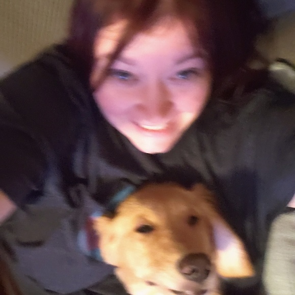 Profile Picture of Heather Sidelinger (@hectorjean) on Poshmark