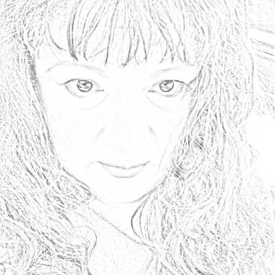 Profile Picture of Colleen Robin Tiano (@RobinTiano) on Twitter