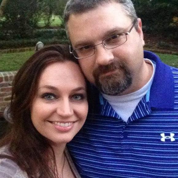 Profile Picture of Laura Labello (@laura_labello) on Poshmark