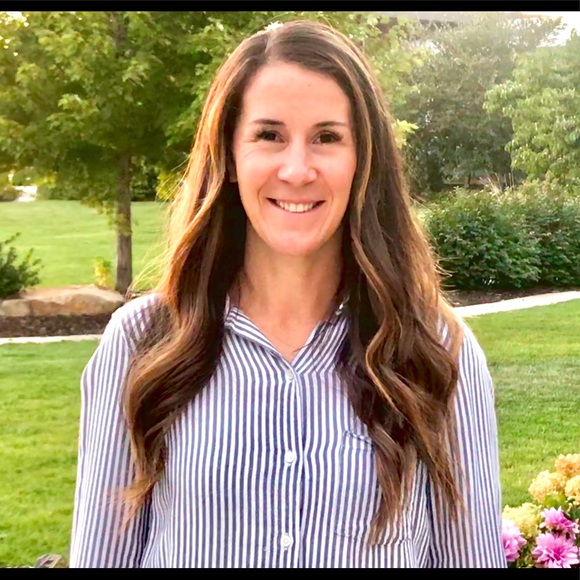 Profile Picture of Christy Reutzel (@christyreutzel) on Poshmark