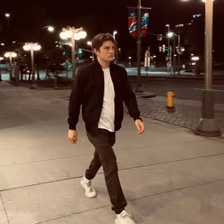 Profile Picture of Taylor Loucks (@taylorloucks) on Instagram