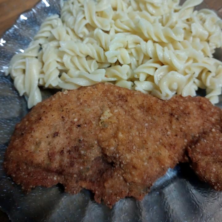 Profile Picture of Aaron Pourpour (@messi.ento_god) on Tiktok