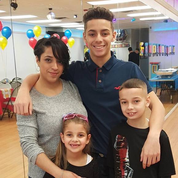 Carlos Zeno - Poshmark Profile Picture of Carlos Zeno (@cagzeno) on Poshmark