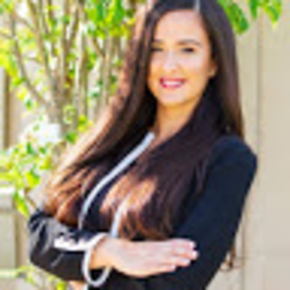 Profile Picture of Raquel Sobrinho - real estate (@raquelsobrin904) on Poshmark