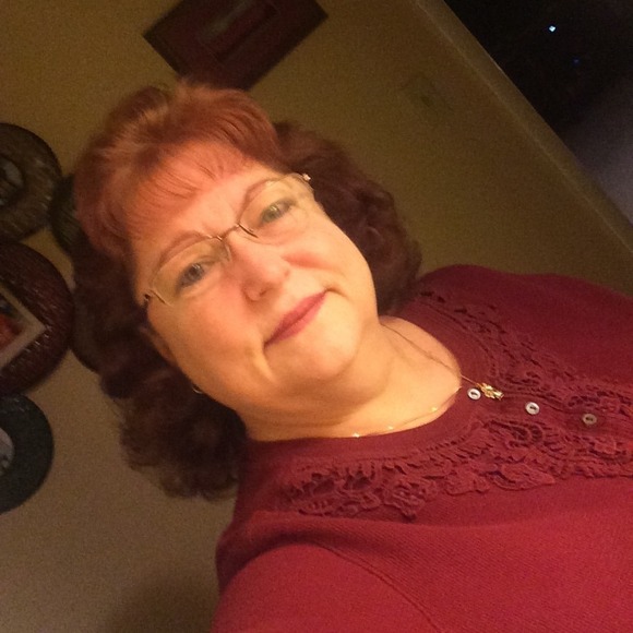 Profile Picture of Jeanette Merryfield (@jmerryfield) on Poshmark