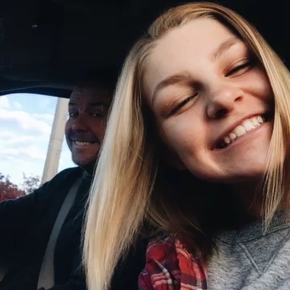 Profile Picture of Molly Mccoy (@mollymmcoy) on Poshmark