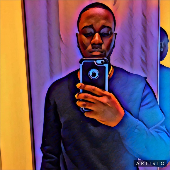 Profile Picture of Javon Gray (@javongray) on Poshmark