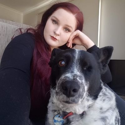 Profile Picture of Danielle (@he_doesnt_row) on Twitter