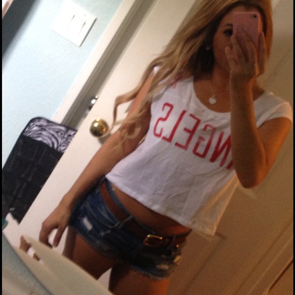 Profile Picture of Alex Purcell (@missalxandrarae) on Poshmark