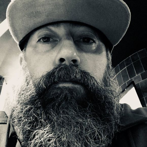 Profile Picture of Toby Bishop (@lefty_888) on Poshmark