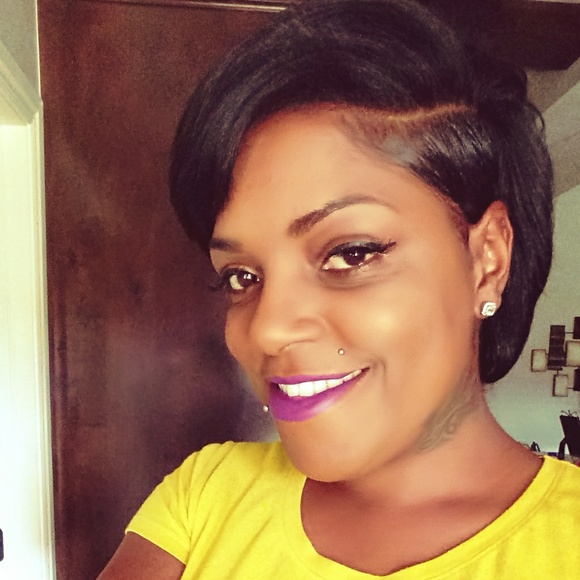 Profile Picture of T. michelle Stevenson-sadler (@tollena) on Poshmark