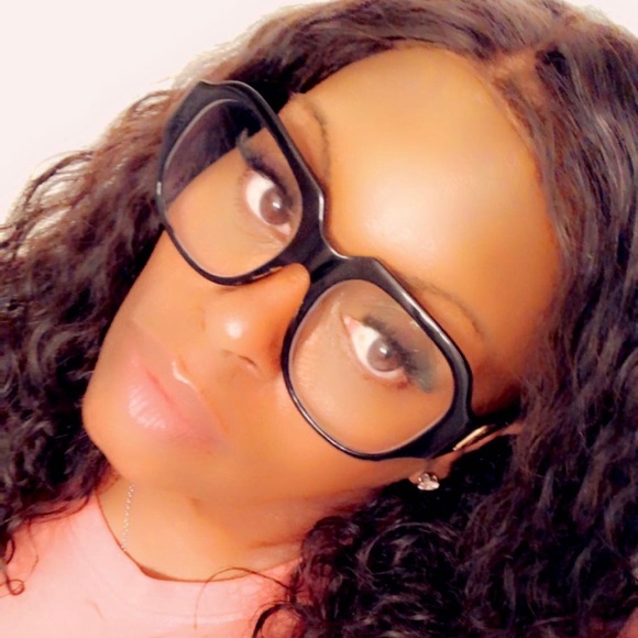 Profile Picture of Carlene Grant (@carlenegrant) on Poshmark