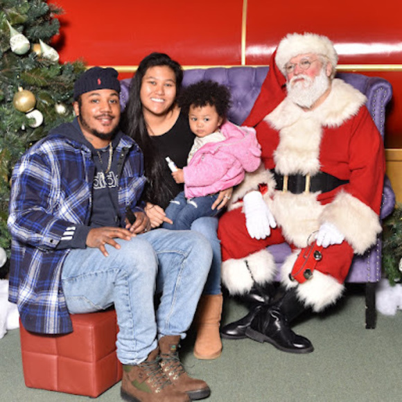 Profile Picture of Michael Hayes (@hayesmichael904) on Poshmark