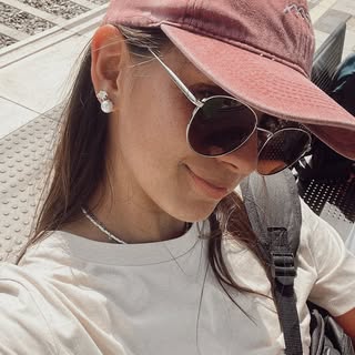 Profile Picture of paula 💚 (@paula.maggio) on Instagram