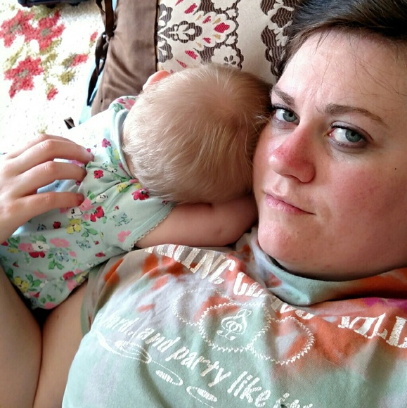 Profile Picture of Ariel Barnett (@arielbarnett58) on Poshmark