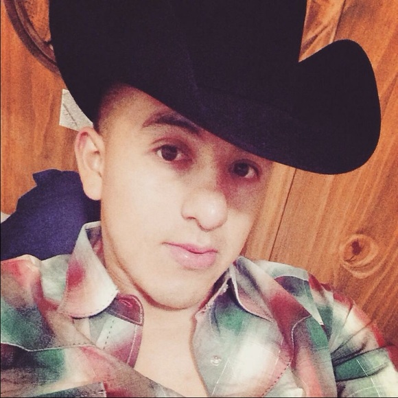 Profile Picture of Fidel Ramirez (@barras) on Poshmark