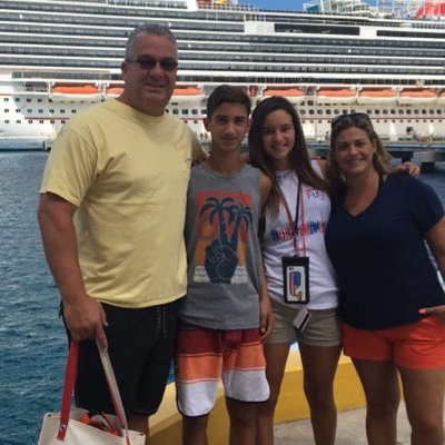 Profile Picture of Emilio Mayor (@emcoralpark) on Twitter