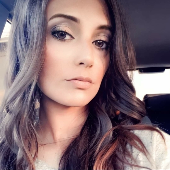 Profile Picture of Leila Kelleher (@kells421) on Poshmark