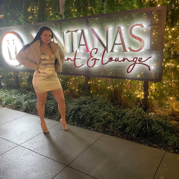 Profile Picture of Sherrell Davis (@sherrellsd) on Poshmark