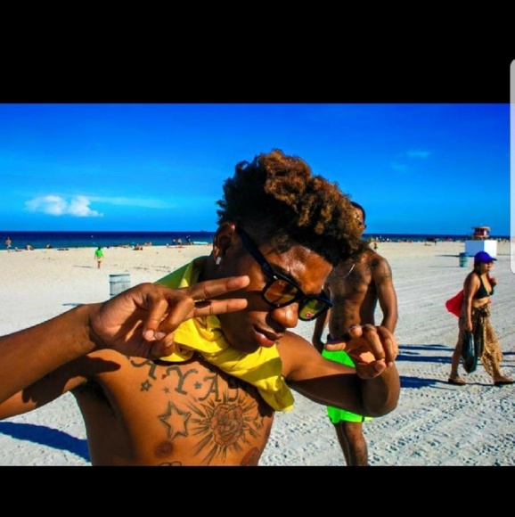 Profile Picture of Derrick Pendergrass (@dnpmaterial) on Poshmark