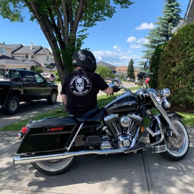 Profile Picture of Barry Thompson (@the_Bat28) on Twitter