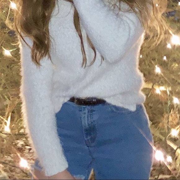 Profile Picture of Rachel Hutter (@rachel_hutter) on Poshmark