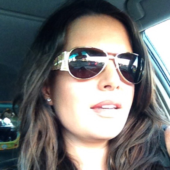 Profile Picture of Christina Millikan (@cmillikan) on Poshmark