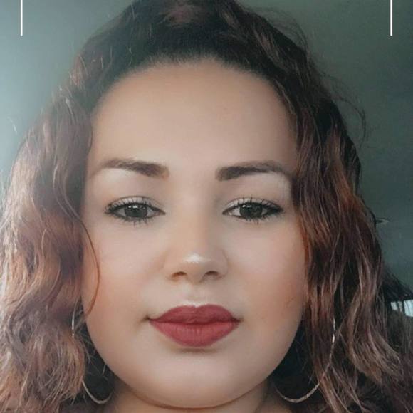 Profile Picture of Hilda Rodriguez (@hildarodrigu449) on Poshmark