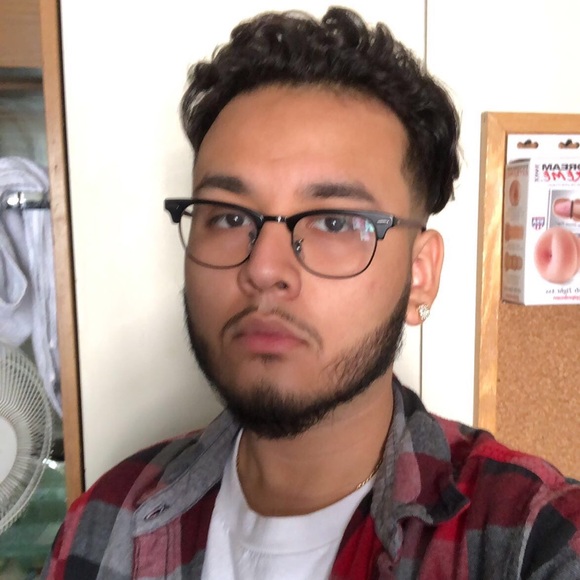 Profile Picture of Jason Gongora (@jason_gongora) on Poshmark