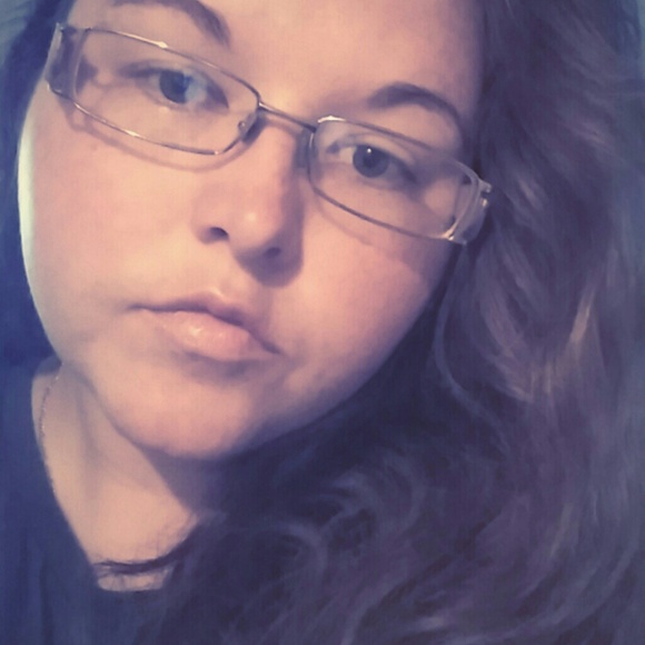 Profile Picture of Jessica Thacker (@collegejess05) on Poshmark