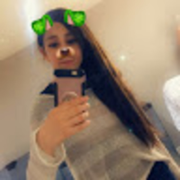 Profile Picture of Renata anneth Aizcorbe gomez (@aizcorr001) on Poshmark