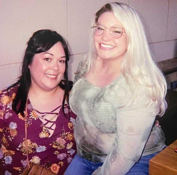 Profile Picture of Jessikahh Mosse (@blondeyluvsu702) on Poshmark