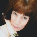 Profile Picture of Julia Blake (@juliablakeauthor) on Instagram