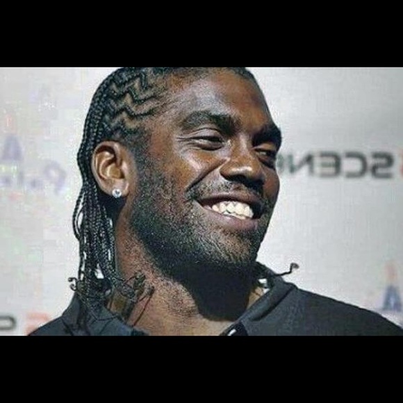 Profile Picture of Joey Cromwell (@joey5227) on Poshmark