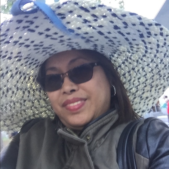 Profile Picture of Josephine Ferrer (@phynn62) on Poshmark