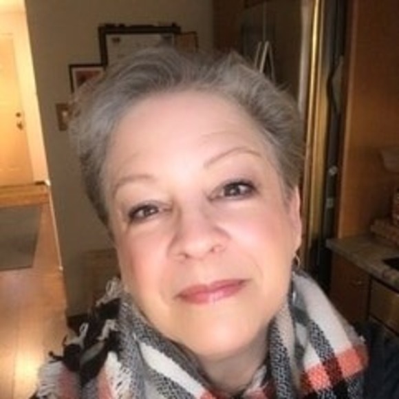 Profile Picture of Marianne Budziszewski (@mbudz25) on Poshmark