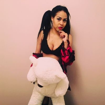 Profile Picture of Lola Reid (@reidloula) on Twitter