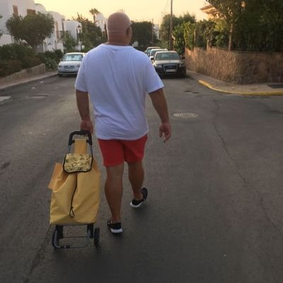 Profile Picture of Tony Bratton (@TenTonTony) on Twitter
