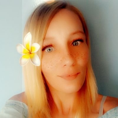 Profile Picture of Jenny Wakefield (@jenniewakefield) on Twitter