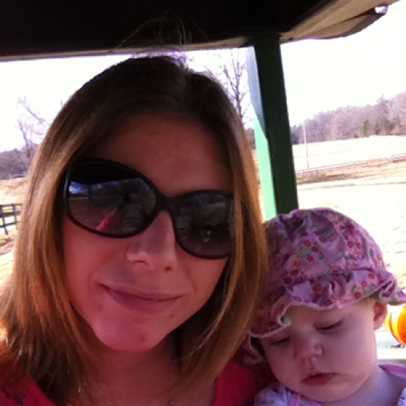 Profile Picture of Christina Rascoe (@woogy) on Poshmark