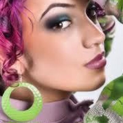 Profile Picture of Lilian Winters (@LilianWinters8) on Twitter