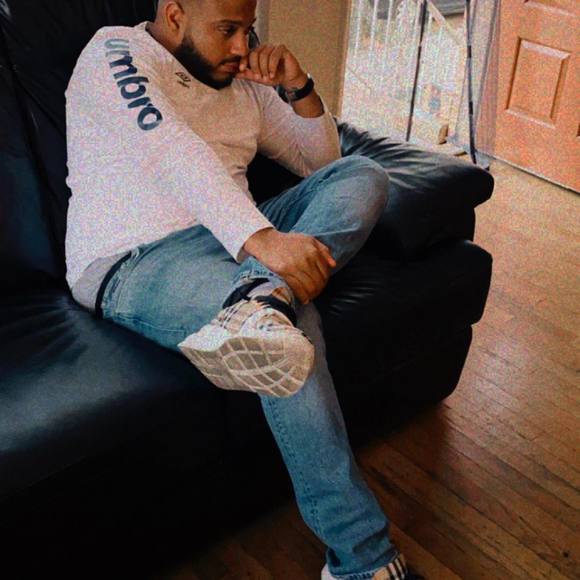 Profile Picture of Joshua Tejada (@_jvshua_) on Poshmark