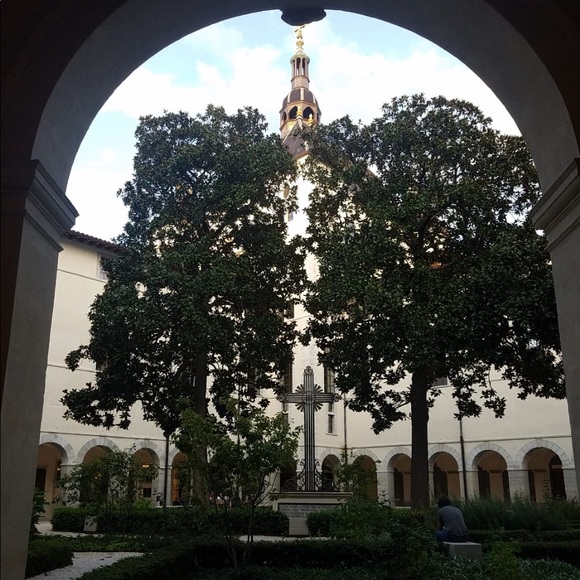 Profile Picture of Vasso Kiritsis (@vass515) on Poshmark