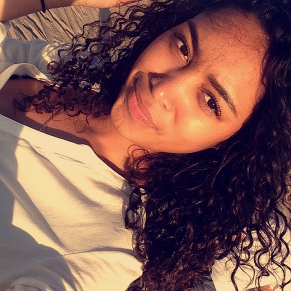 Profile Picture of Kiersten Harvey (@kharvey123) on Poshmark