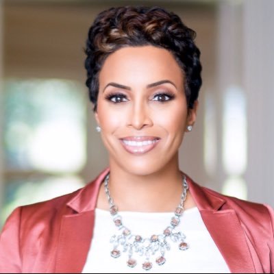 Profile Picture of Brandi Hunter-Lewis (@B_Luxurious) on Twitter