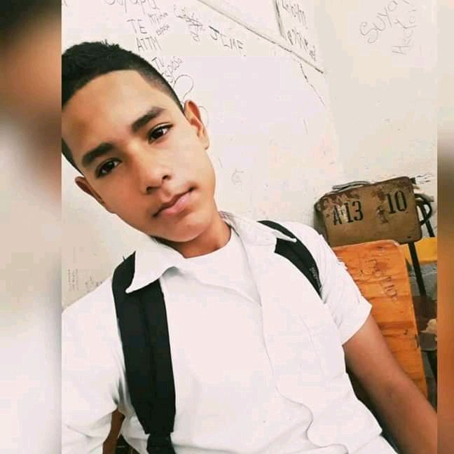 Profile Picture of Brian Almendarez (@javiermendares) on Tiktok