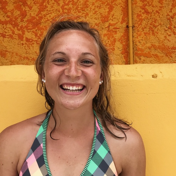 Profile Picture of Hannah Modahl (@hmodahl) on Poshmark