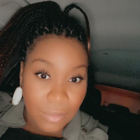 Profile Picture of Erica Peteet (@epeteet12) on Poshmark