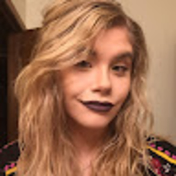 Profile Picture of Whitney Jungjohann (@wjungjohann) on Poshmark